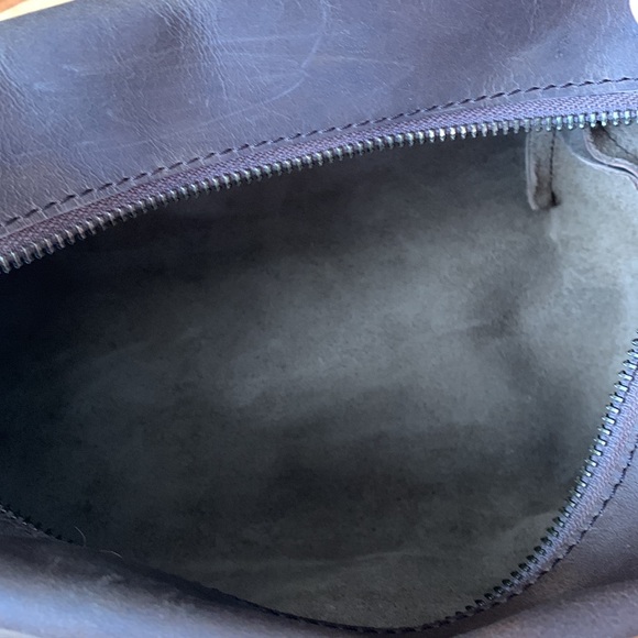 Genuine Leather Toiletry Bag - Picture 6 of 7